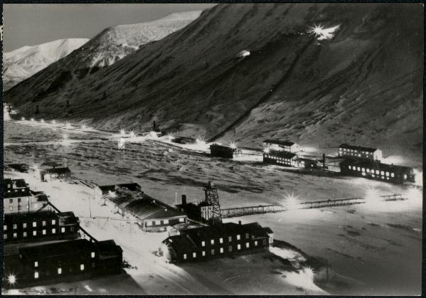 Longyear City, capital of Svalbard, 1958 photo